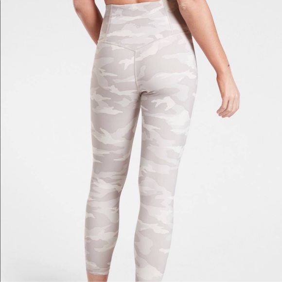 Athleta Elation 7/8 Leggings Tights Light Camo Pint Medium - Picture 2 of 16